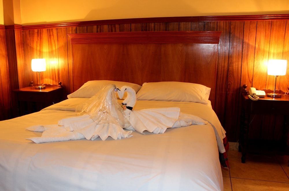 Hotel El Tumi 2 Huaraz  Esterno foto